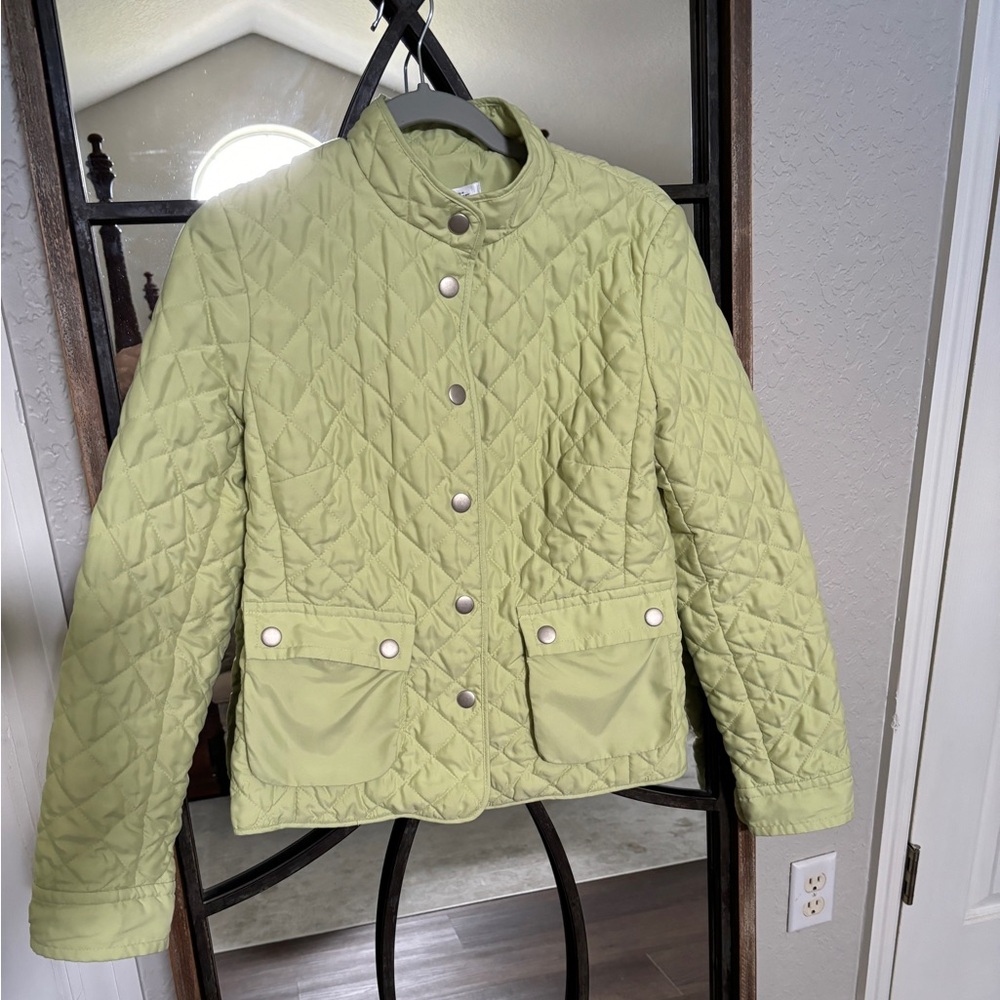 Womens Ann Taylor Loft quilted jacket size 4